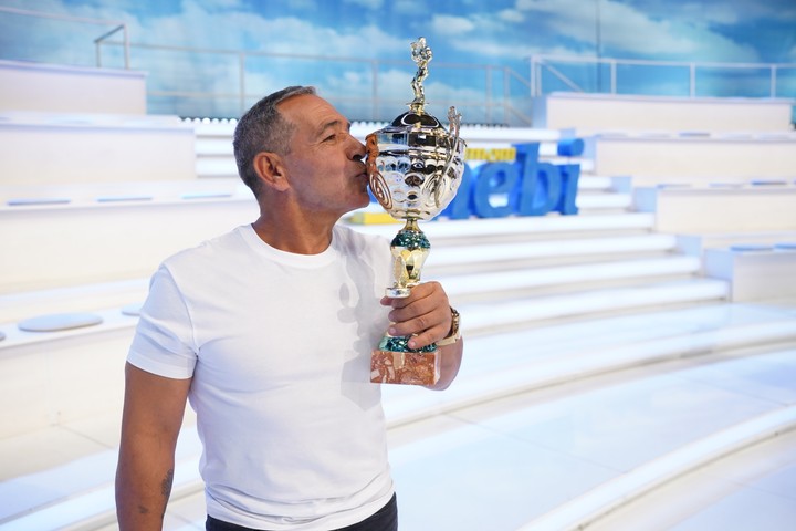 V siedmom nebi - Adam Cibuľa